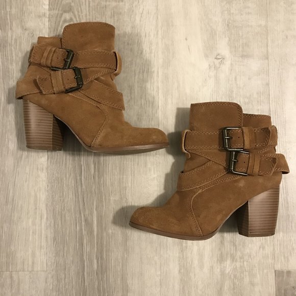 Genuine Suede Jessica Style Ankle Booties w Wrap Buckle Accent Lt Brown Sz 6.5 - Picture 6 of 13
